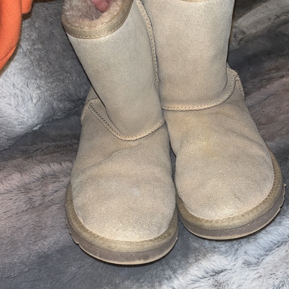 sparkly gold UGG - Picture 2 of 5